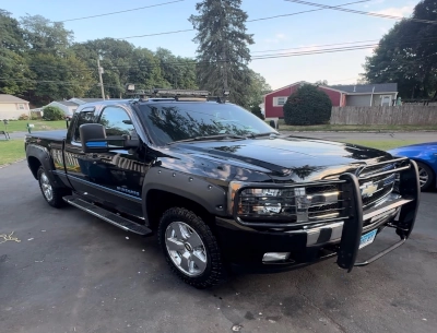 Before and after results from top-rated mobile auto detailing in Connecticut